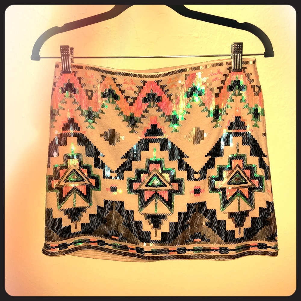 Sequin Diamond Patterned Mini Skirt